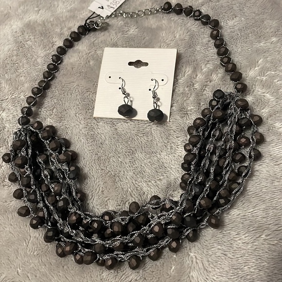 NEW Grey multi strand beaded necklace & earring set - Picture 3 of 3
